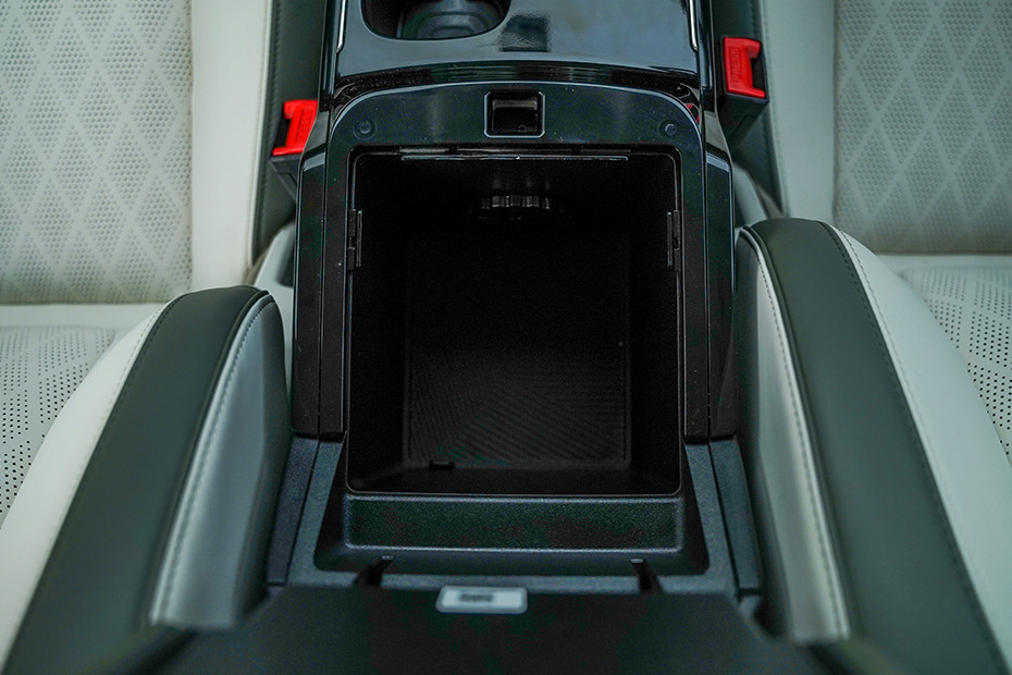 Mahindra XEV 9e Front Armrest Storage