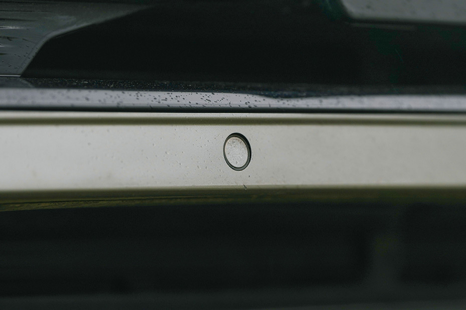 Mahindra BE 6 Front Parking Sensors