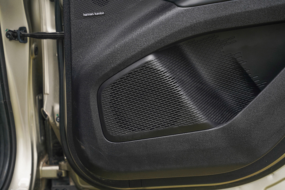 Mahindra BE 6 Front Speaker