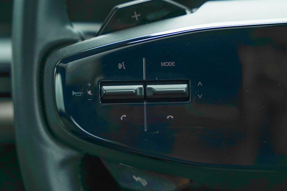 Mahindra BE 6 Steering Wheel Buttons (Left)