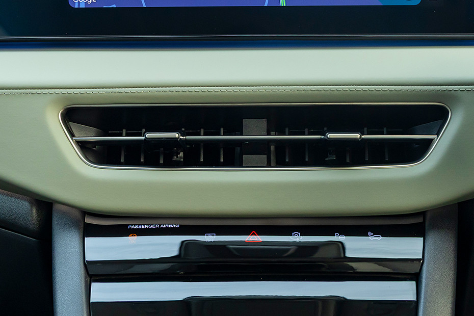 Mahindra XEV 9S Central AC Vent