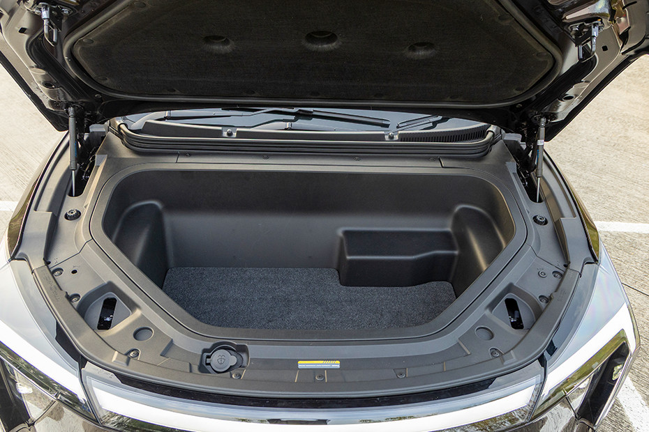 Mahindra XEV 9S Frunk