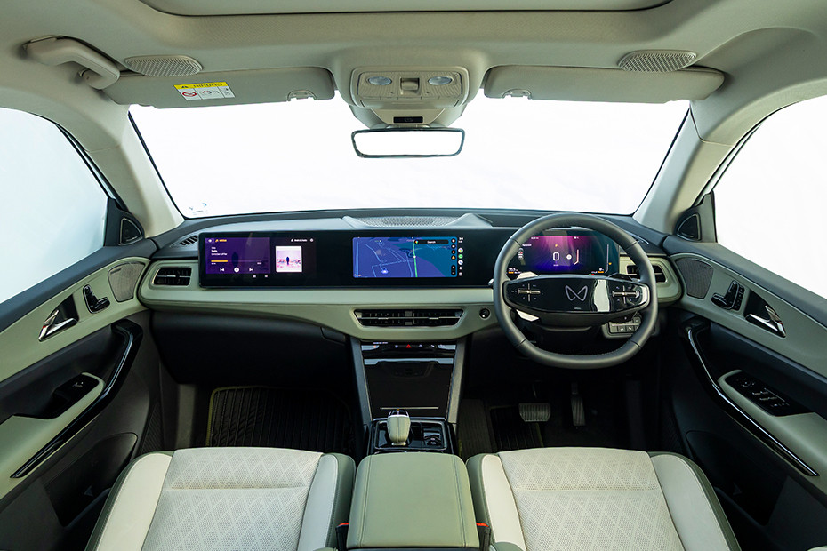 Mahindra XEV 9S Dashboard
