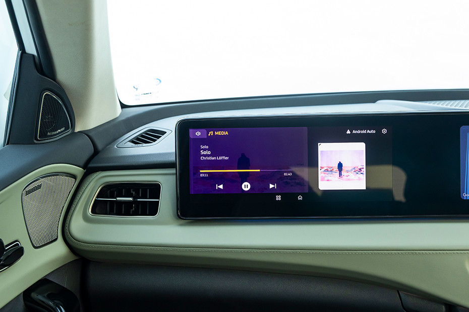 Mahindra XEV 9S Dashboard: Passenger's View