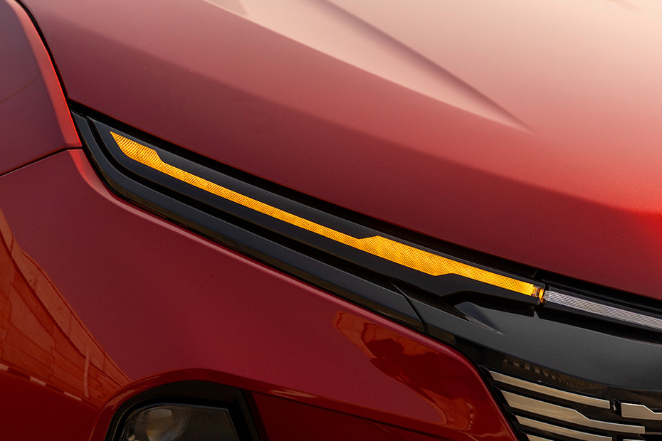 Tata Harrier Turn Indicator (Front)