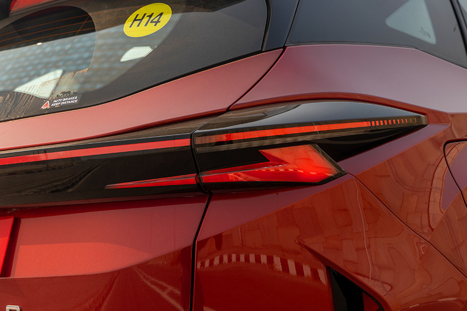 Tata Harrier Taillight
