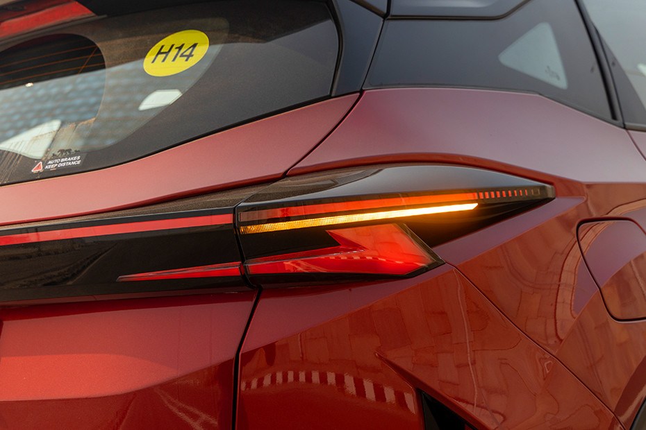 Tata Harrier Turn Indicator (Rear)