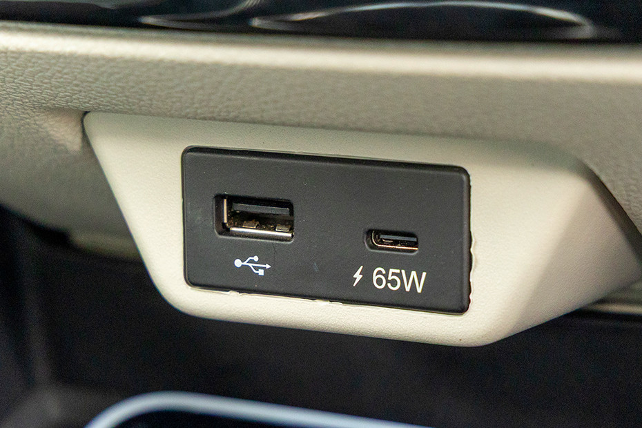 Tata Harrier USB Charging Port (Front)
