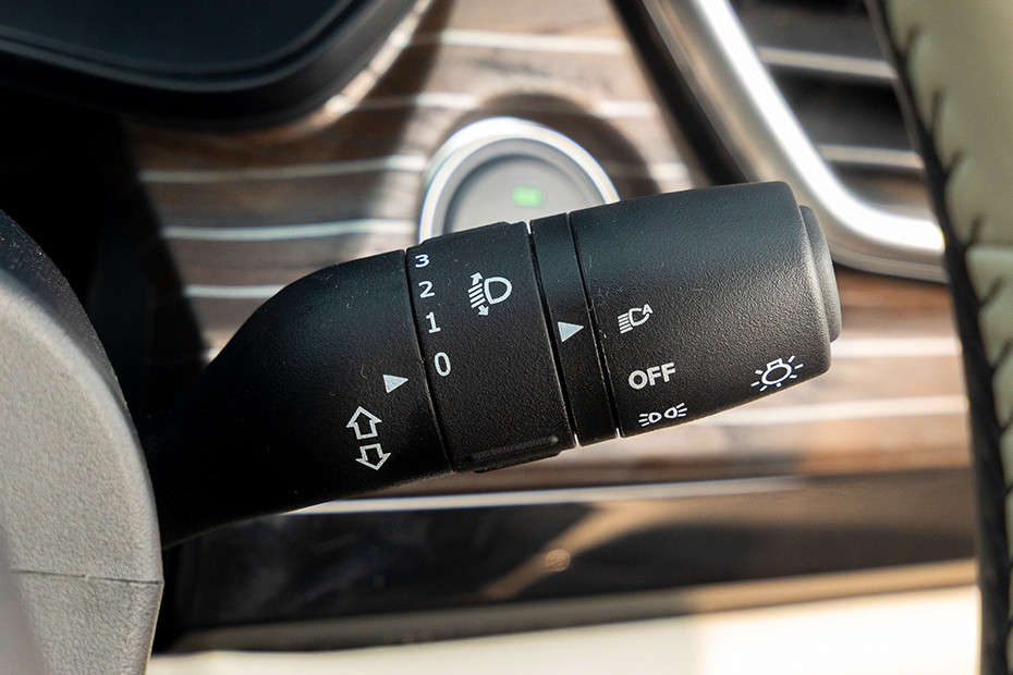 Tata Harrier Headlamp Control