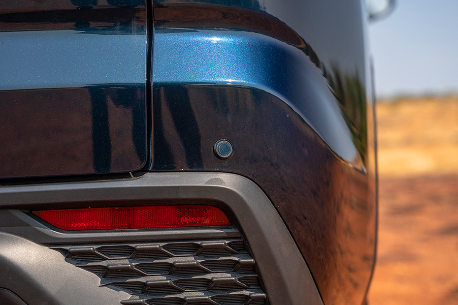 Toyota Innova Hycross Rear Parking Sensors