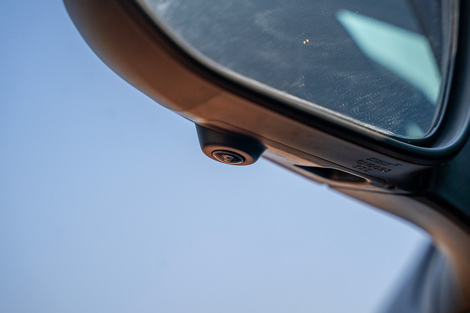 Toyota Innova Hycross 360 Degree Camera (Left)