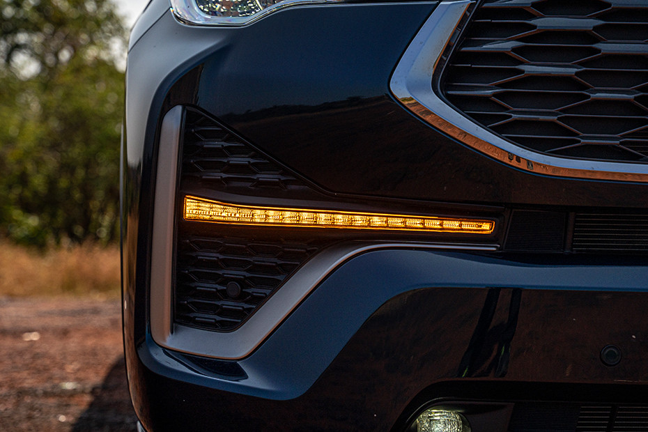 Toyota Innova Hycross Turn Indicator (Front)