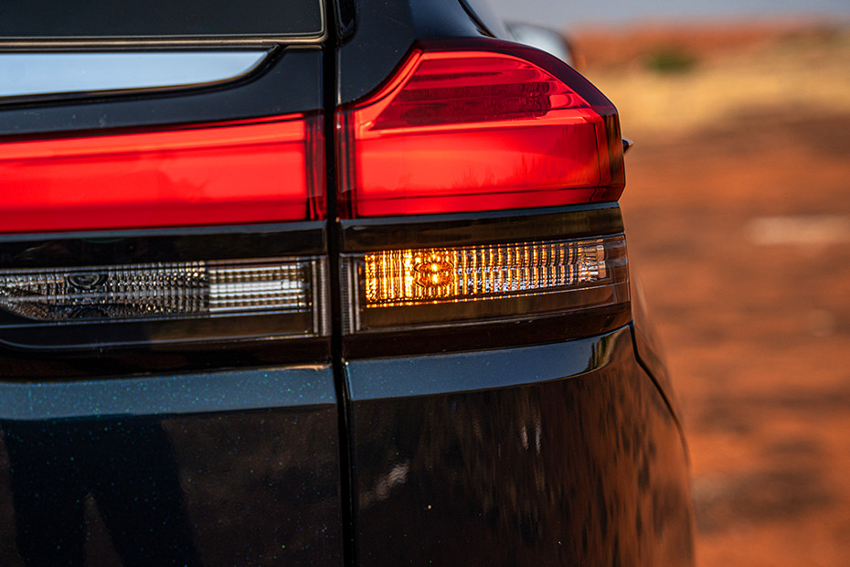 Toyota Innova Hycross Turn Indicator (Rear)