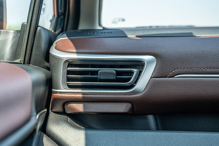 Toyota Innova Hycross Passenger's Side AC Vent