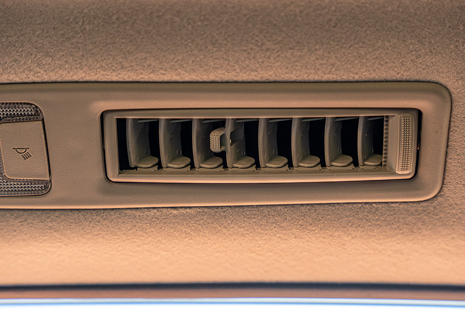 Toyota Innova Hycross Rear AC Vents (Roof-mounted)