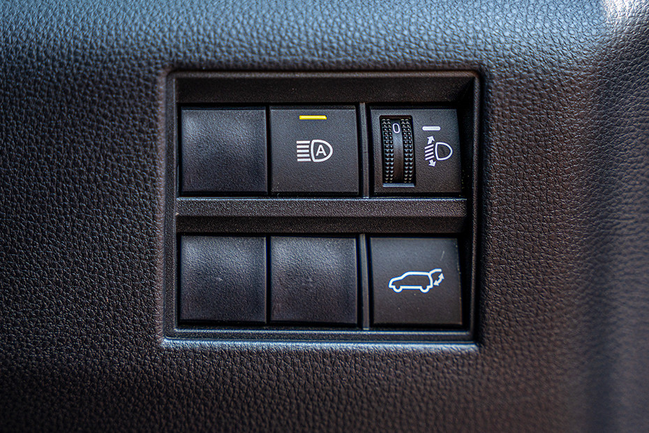 Toyota Innova Hycross Dashboard Switches (Driver's Side)