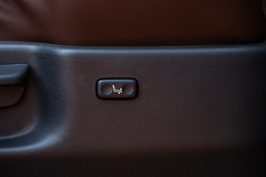Toyota Innova Hycross Seat Adjustment Controls