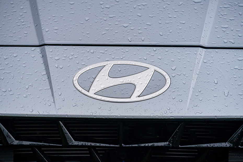 Hyundai i20 Brand Logo (Front)