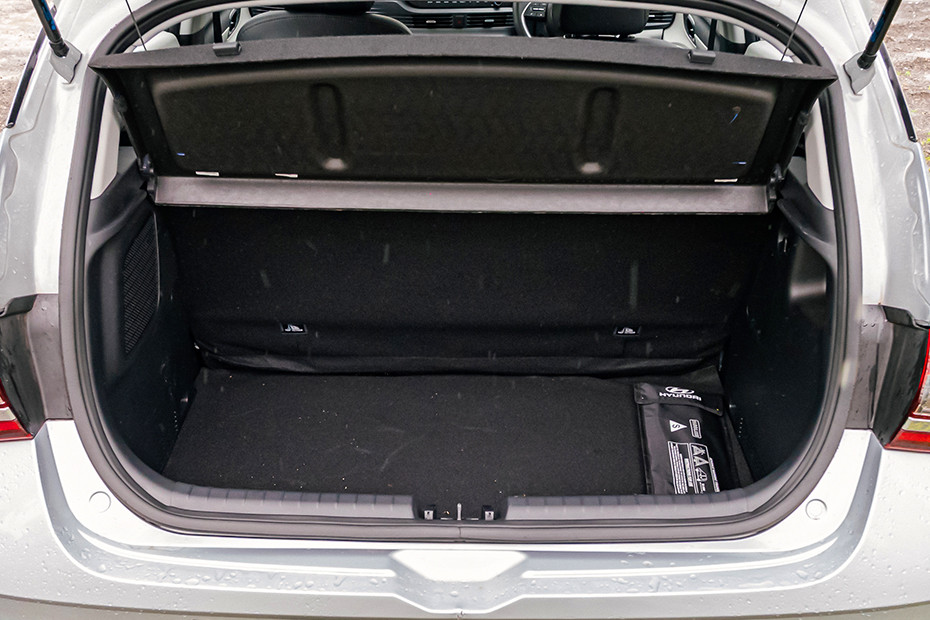 Hyundai i20 Complete Storage Area View