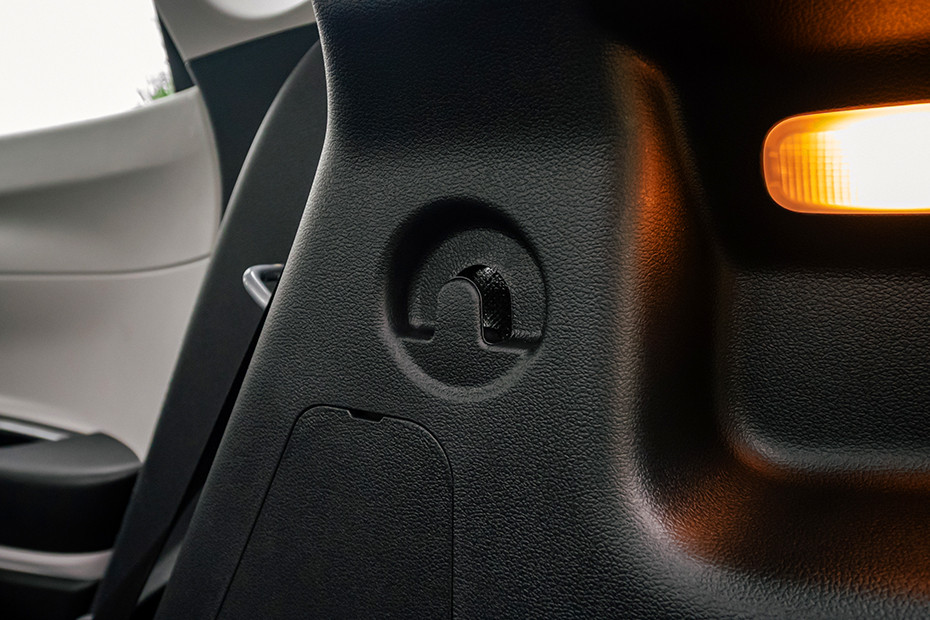 Hyundai i20 Luggage Hook