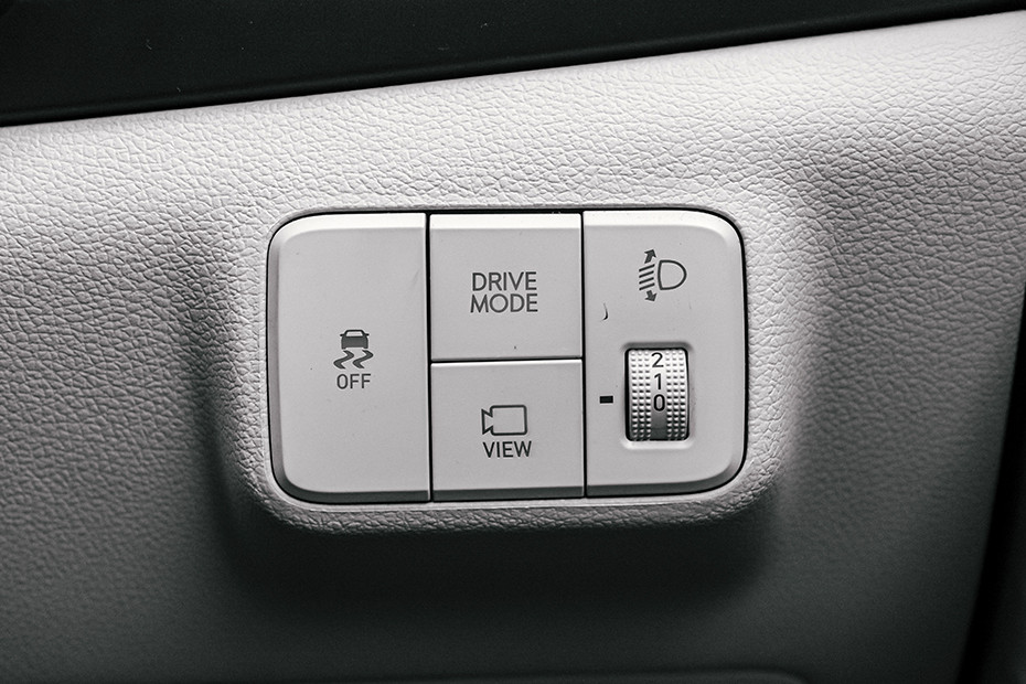 Hyundai i20 Dashboard Switches (Driver's Side)