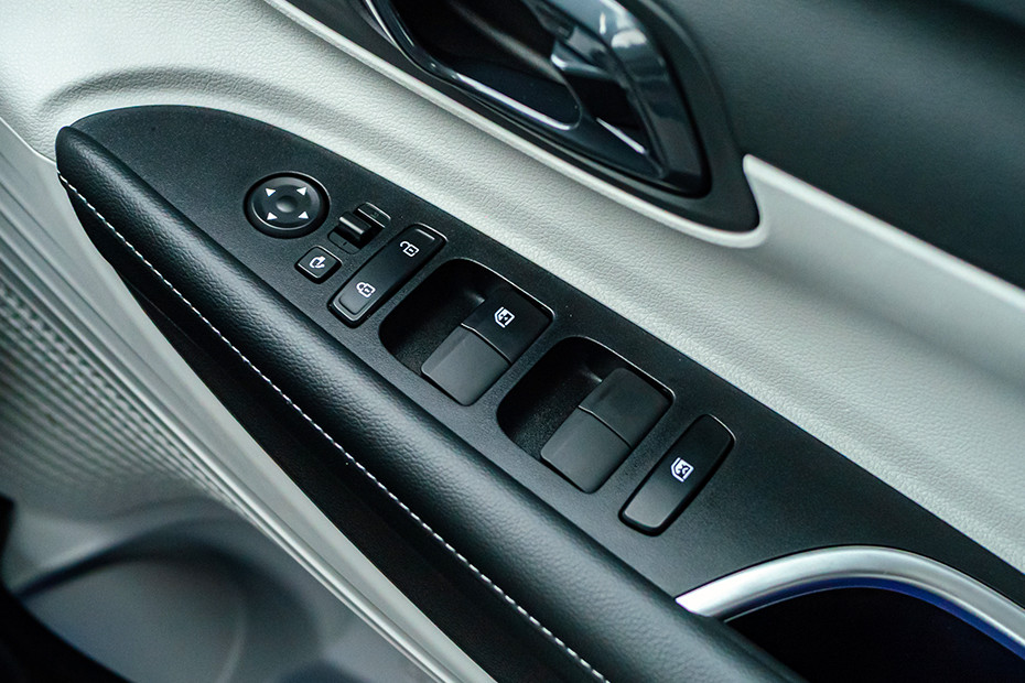 Hyundai i20 Door Controls