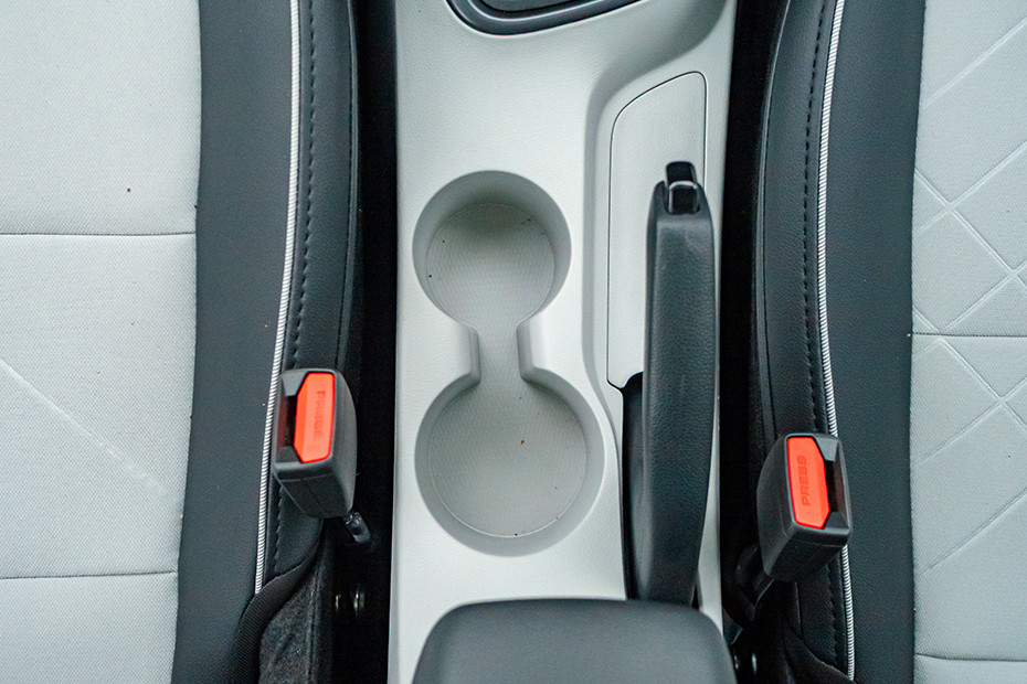Hyundai i20 Front Cup Holder