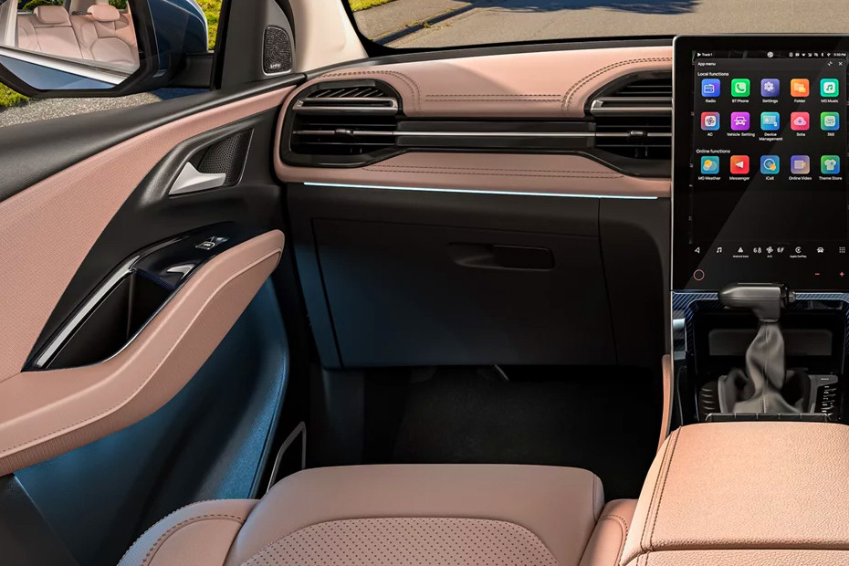 MG MG Hector Plus INTERIOR Storage