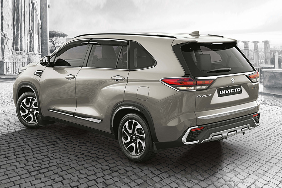 Maruti Invicto Rear Left View
