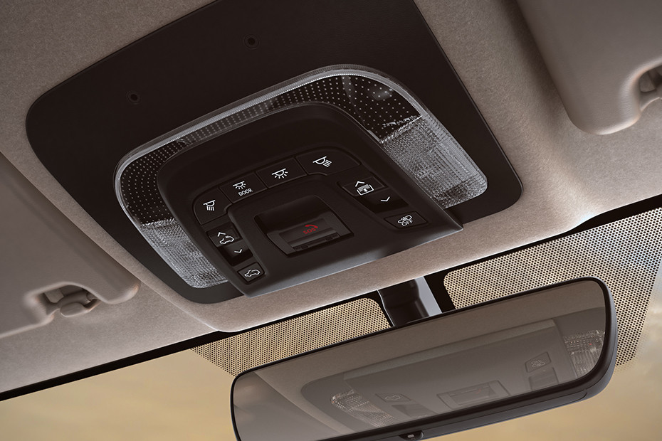 Maruti Invicto Reading Lamps