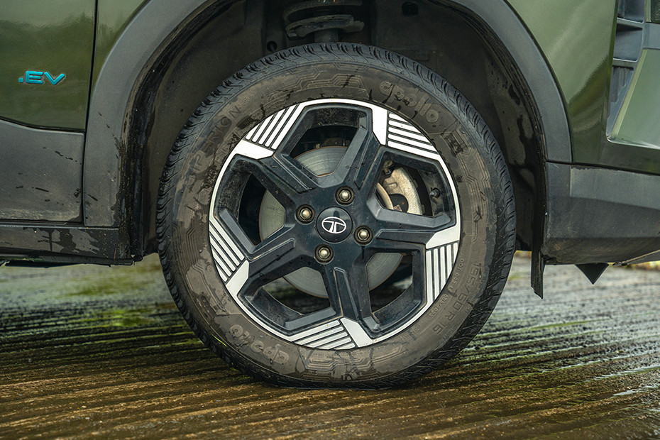 Tata Punch EV Wheel