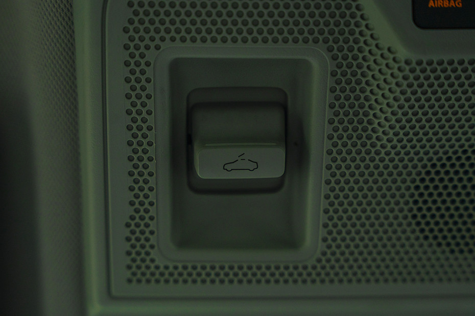 Tata Punch EV Sunroof Control