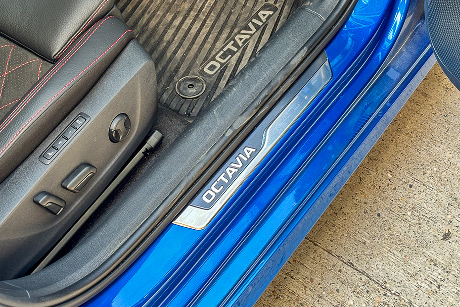 Skoda Skoda Octavia RS COLOURS Other Features