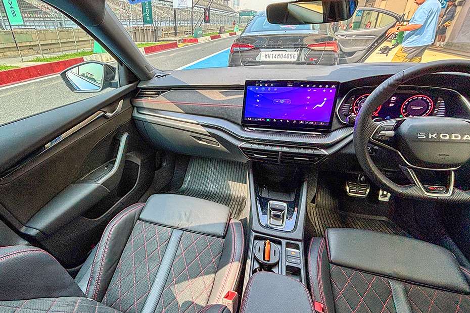 Skoda Skoda Octavia RS INTERIOR Dashboard