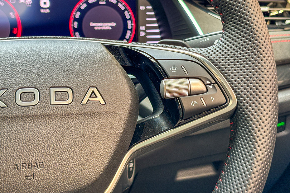 Skoda Skoda Octavia RS INTERIOR Steering Wheel