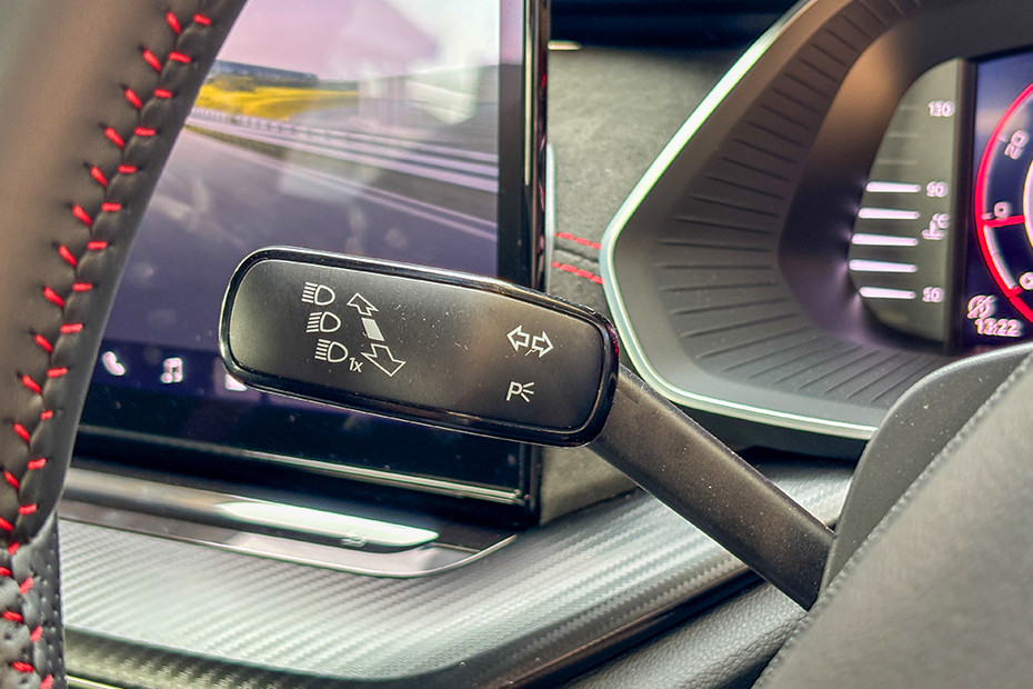 Skoda Skoda Octavia RS INTERIOR Steering Wheel