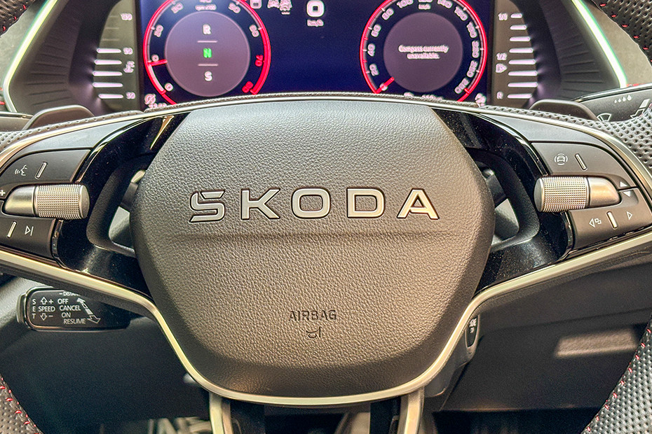 Skoda Skoda Octavia RS INTERIOR Steering Wheel