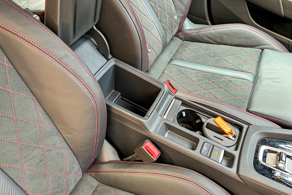 Skoda Skoda Octavia RS INTERIOR Storage