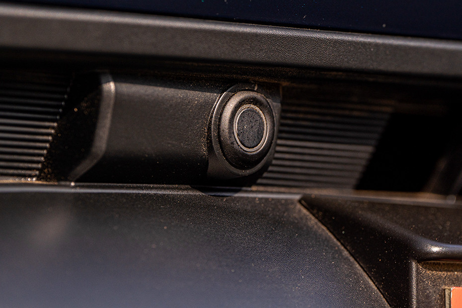 Maruti e Vitara Front Parking Sensors