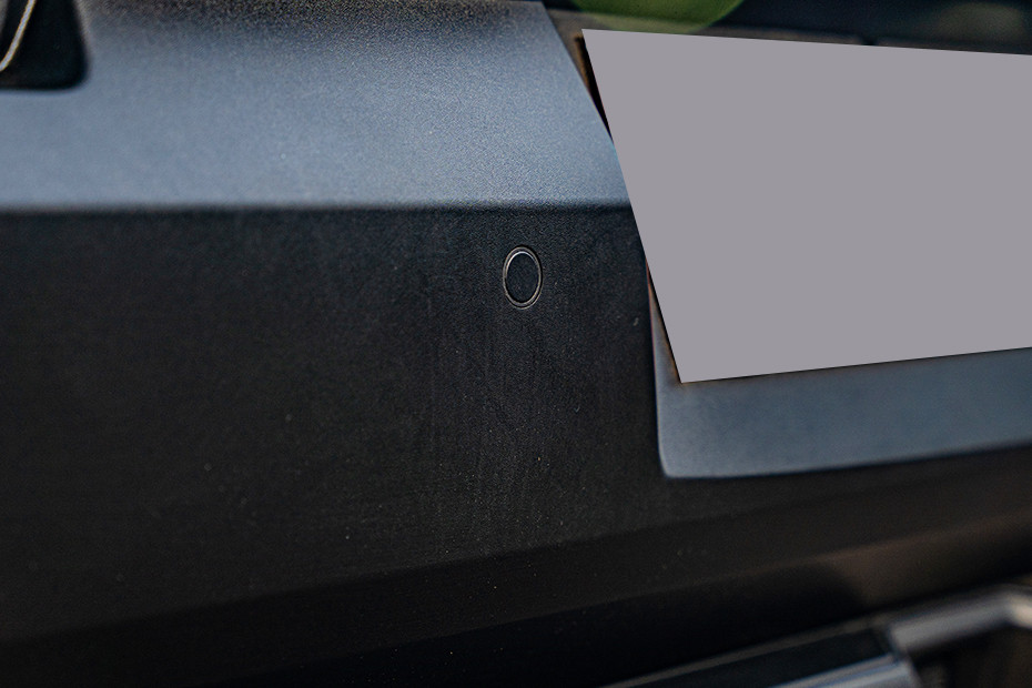 Maruti e Vitara Rear Parking Sensors