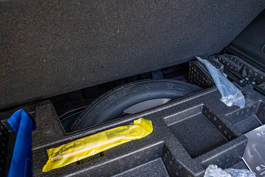 Maruti e Vitara Spare Tyre