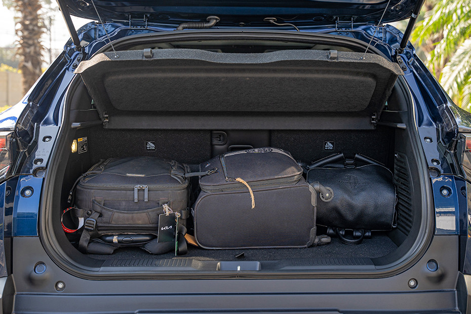 Maruti e Vitara Boot Space (With Luggage)