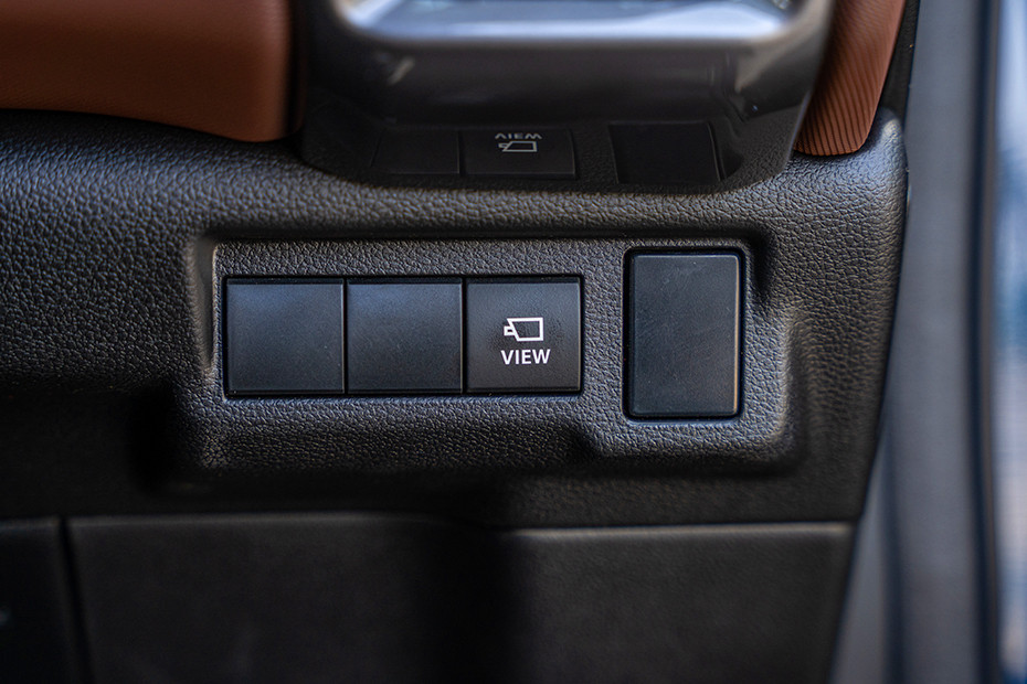 Maruti e Vitara Dashboard Switches (Driver's Side)