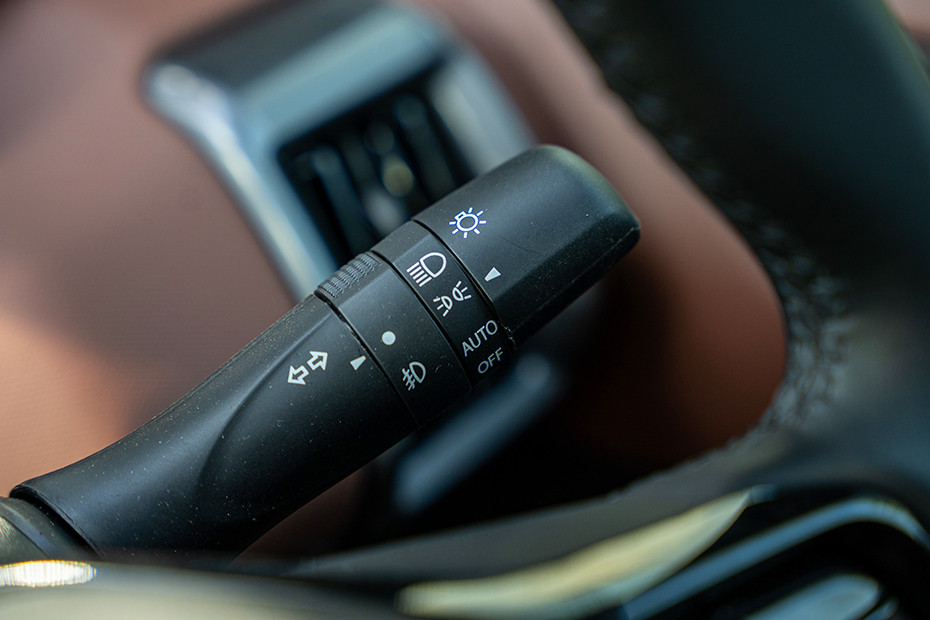 Maruti e Vitara Headlamp Control