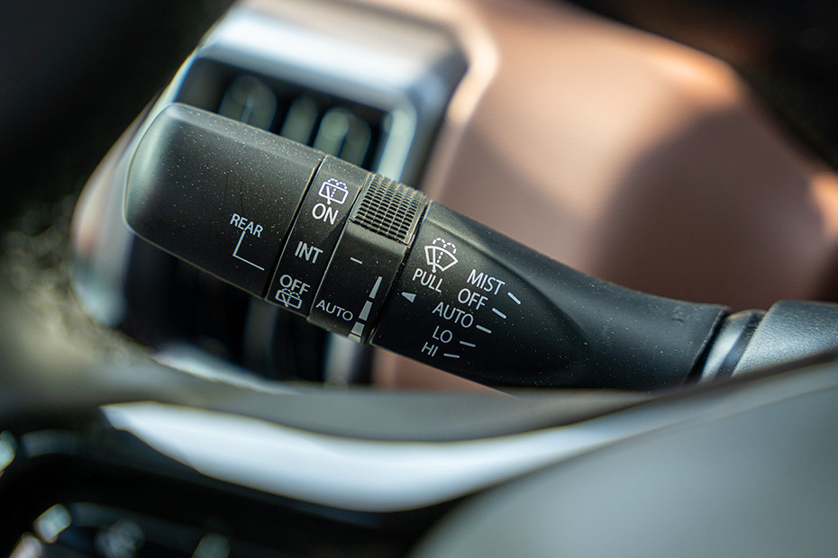 Maruti e Vitara Wiper Control