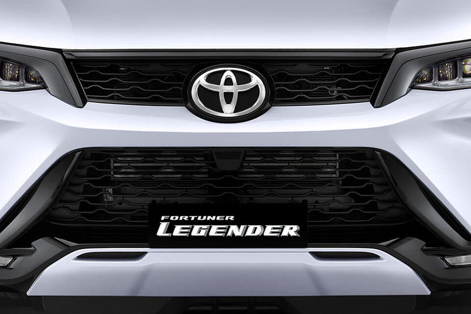 Toyota Fortuner Legender Grille