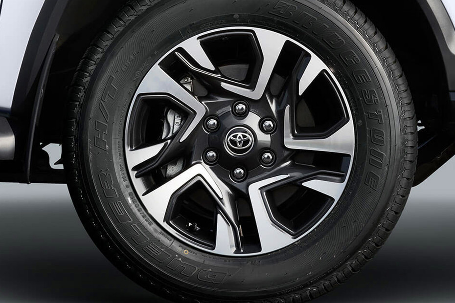 Toyota Fortuner Legender Wheel