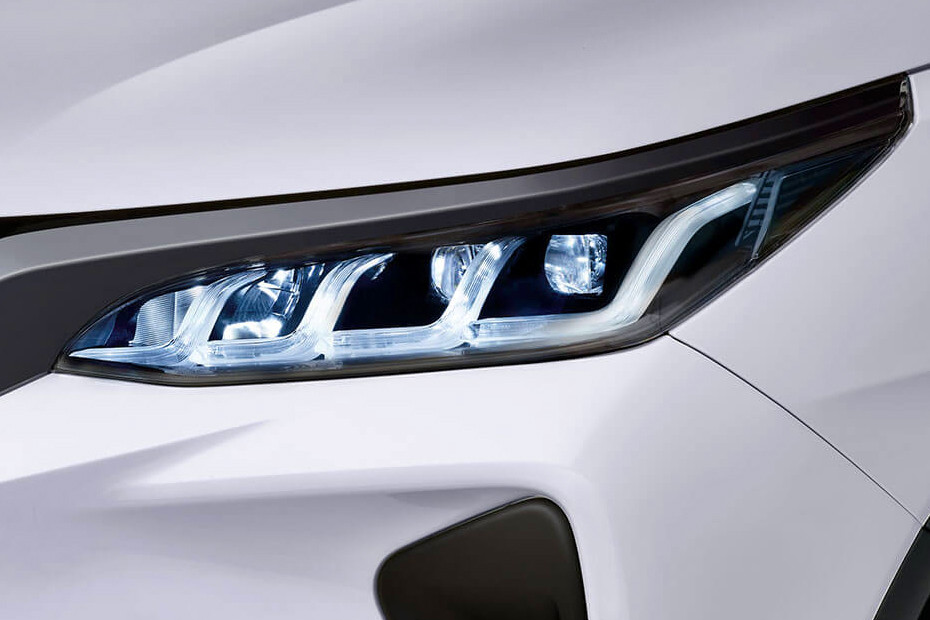 Toyota Fortuner Legender Headlight