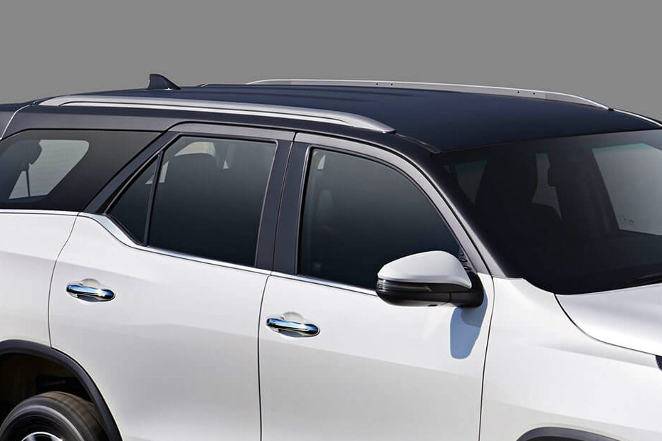 Toyota Fortuner Legender Window Line
