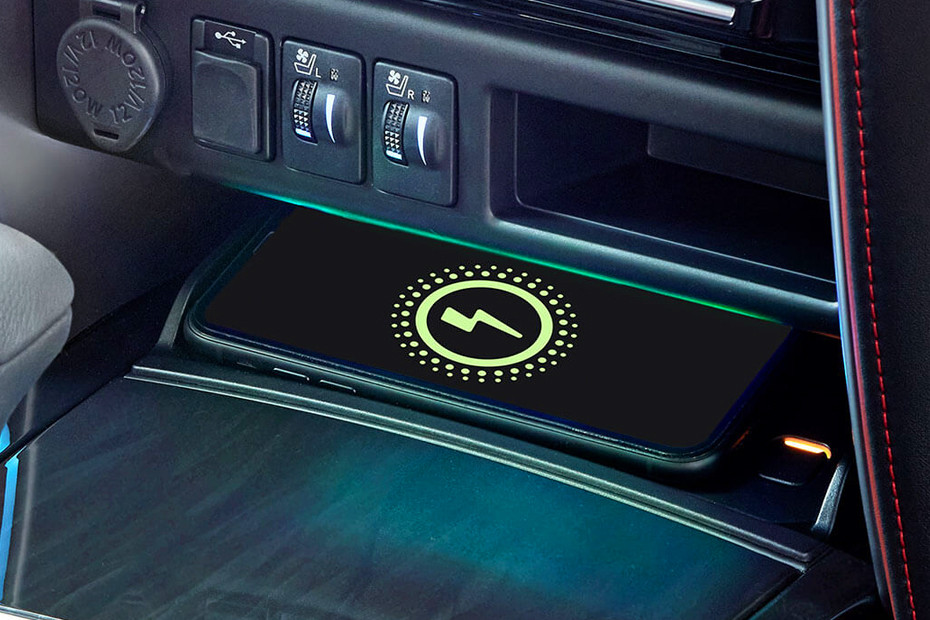 Toyota Fortuner Legender Wireless Charging Pad